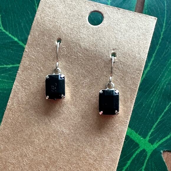BOGO FREE BLACK STONE DANGLE EARRINGS - Picture 1 of 3